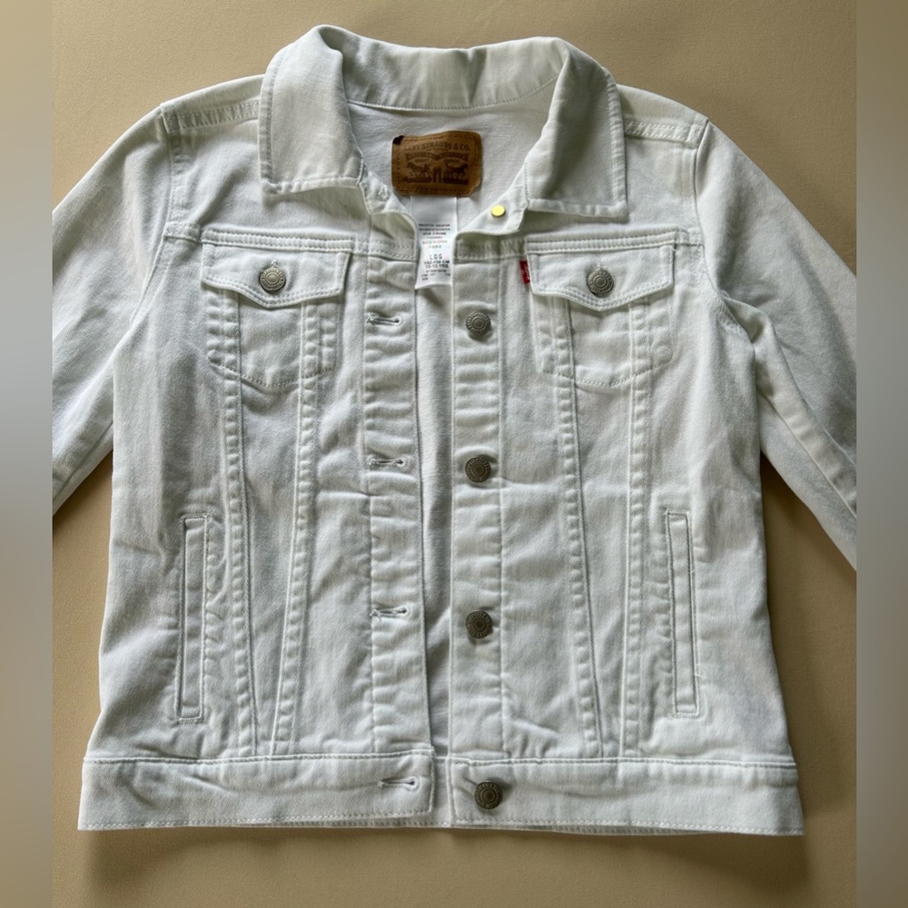 Levi’s Jean Jacket - Picture 3 of 16